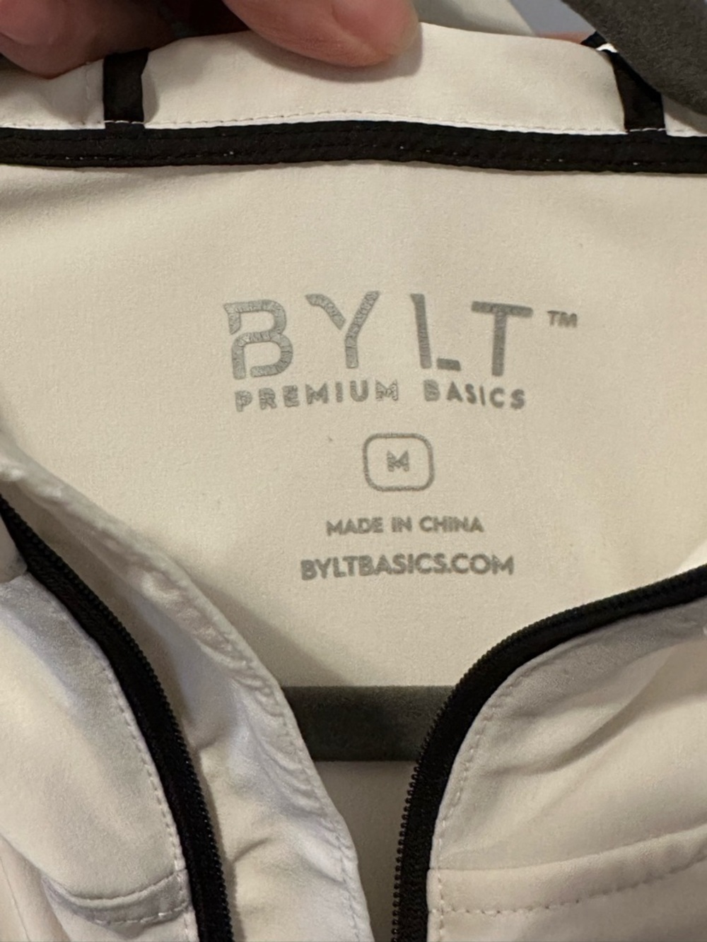 BYLT Premium Basics Women’s Flow Lightweight White Hooded Jacket Medium GUC - Picture 10 of 10